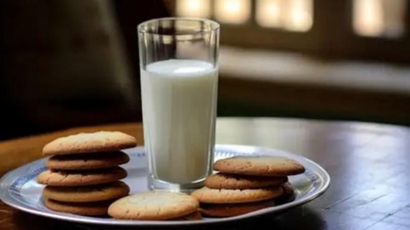 Realizan una colecta de leche y galletitas para merenderos en Comodoro