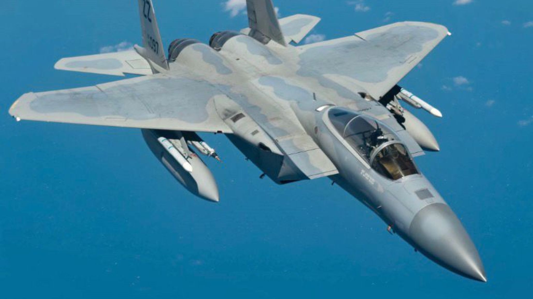 Dos aviones de EEUU fueron derribados en Ir醤 y buscan a un tripulante