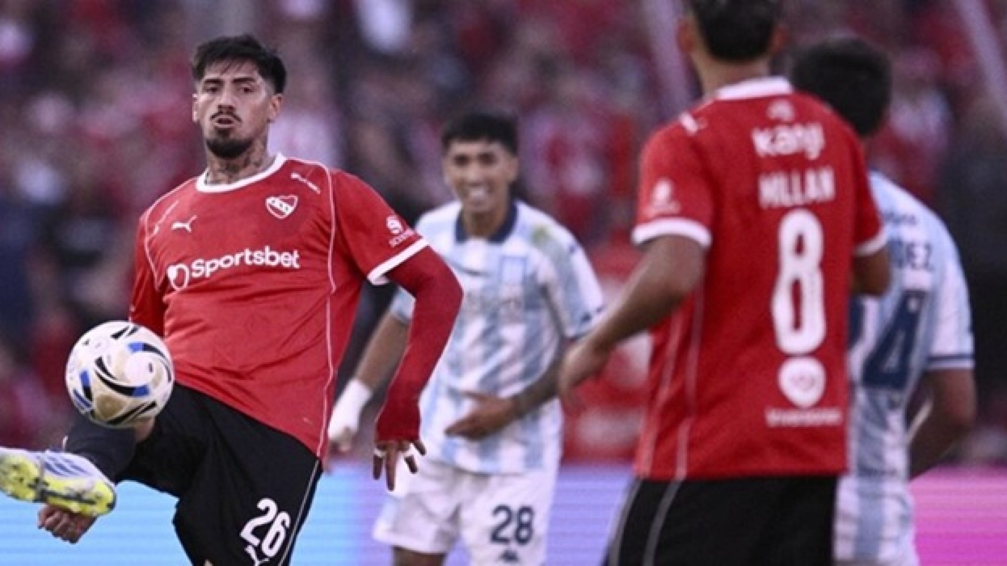 Independiente se quedó con el clásico de Avellaneda: Maravilla lo tuvo pero falló un penal picándola