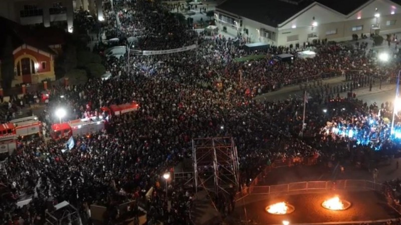 Ruido político: clama el viento y ruge el mar