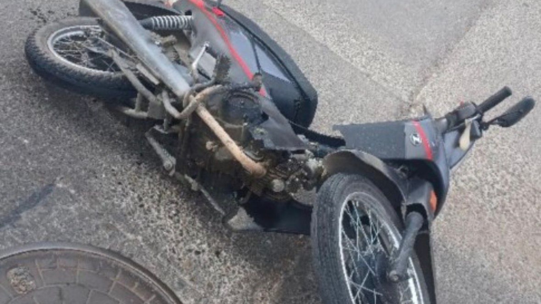 Otro delivery atropellado en Comodoro: se tiró de la moto para evitar un impacto mayor