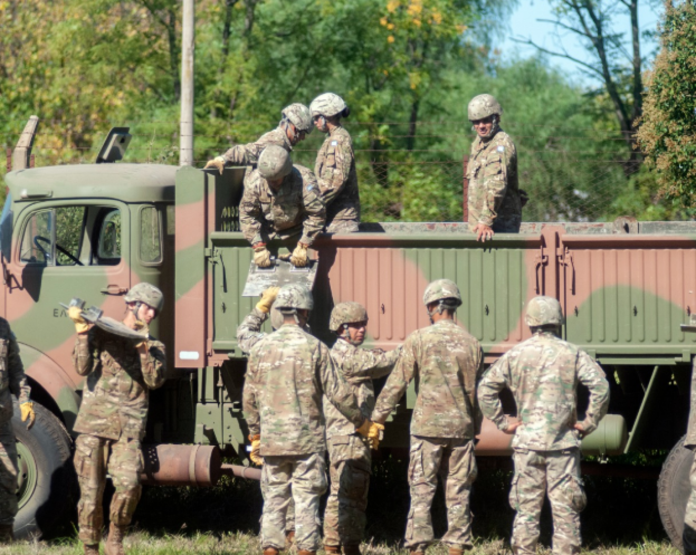 Alerta por tránsito pesado: blindados cruzarán Comodoro este jueves y viernes