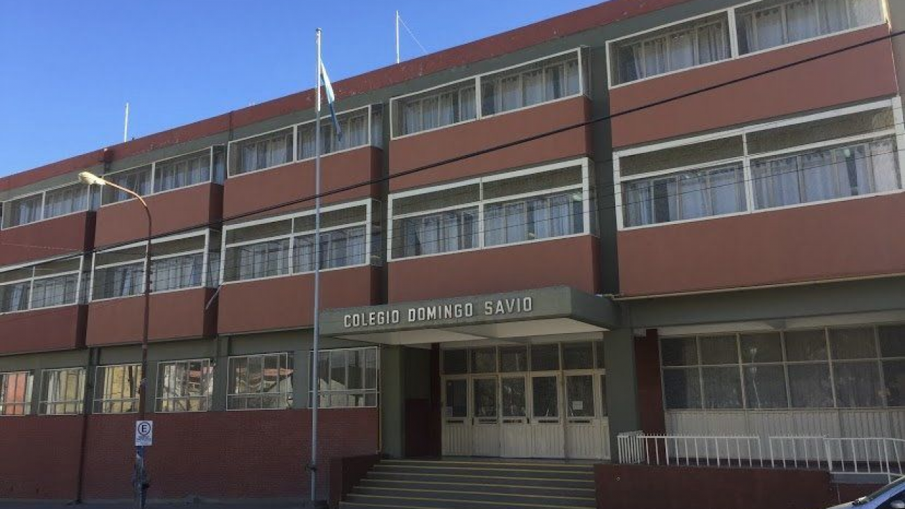Amenaza de tiroteo en el Domingo Savio: el director alertó a las familias sobre el uso de las redes sociales