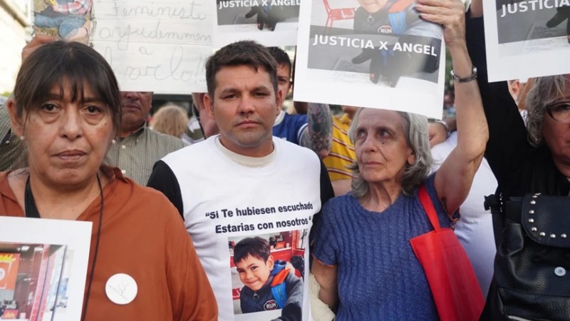 El Obelisco se iluminó para exigir justicia por Ángel López: "Lo mataron con decisiones judiciales"