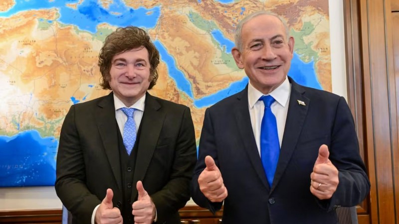 Milei participó de una conferencia conjunta con Netanyahu para anunciar el vuelo inaugural de la aerolínea El Al entre Buenos Aires y Tel Aviv