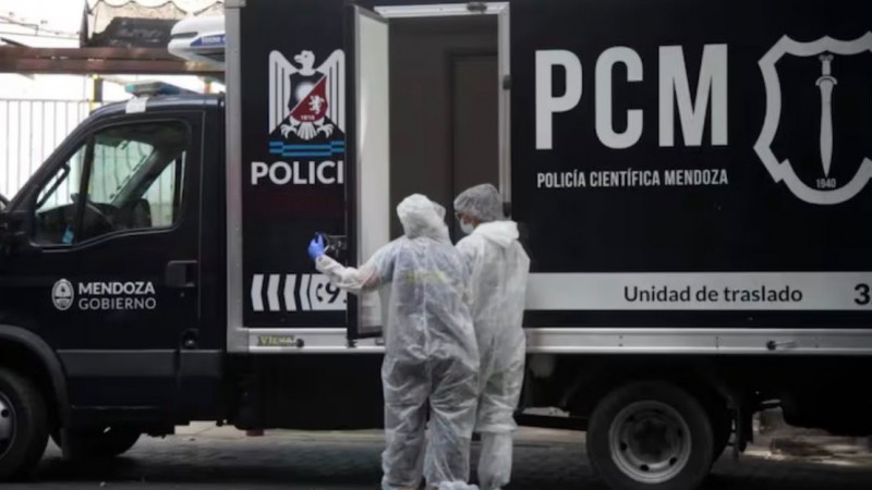 Investigan un femicidio en Mendoza tras el hallazgo de una mujer en su casa