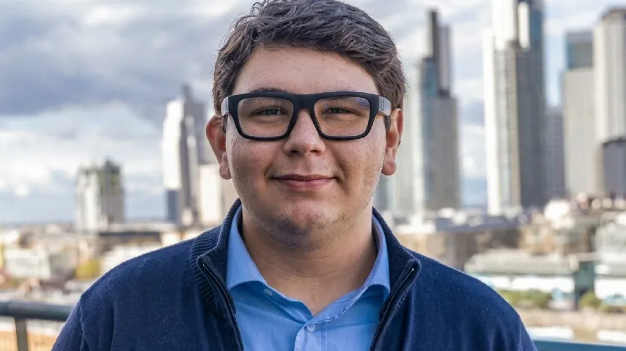 Un tuitero libertario sin experiencia en el rubro fue nombrado funcionario de Nucleoeléctrica Argentina y ganará $13 millones