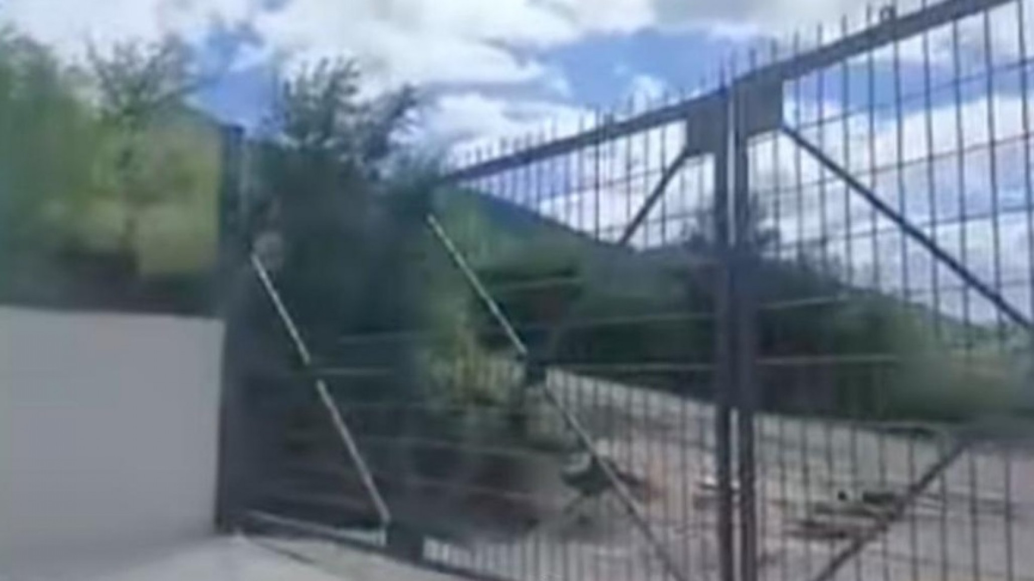 Villa Allende: Denuncian a una minera por bloquear el acceso a un arroyo