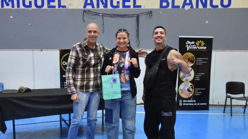 Comodoro recibió el seminario MMA de Ailin Pérez