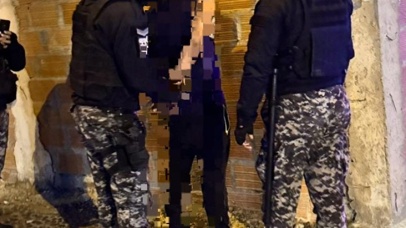 Comodoro: Fue a vengar la detención de su hermano y terminó golpeando a la mujer que lo denunció y a su familia