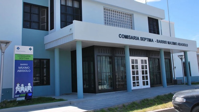 Caos y humo en la Comisaría Séptima: un detenido prendió fuego su celda para exigir un traslado