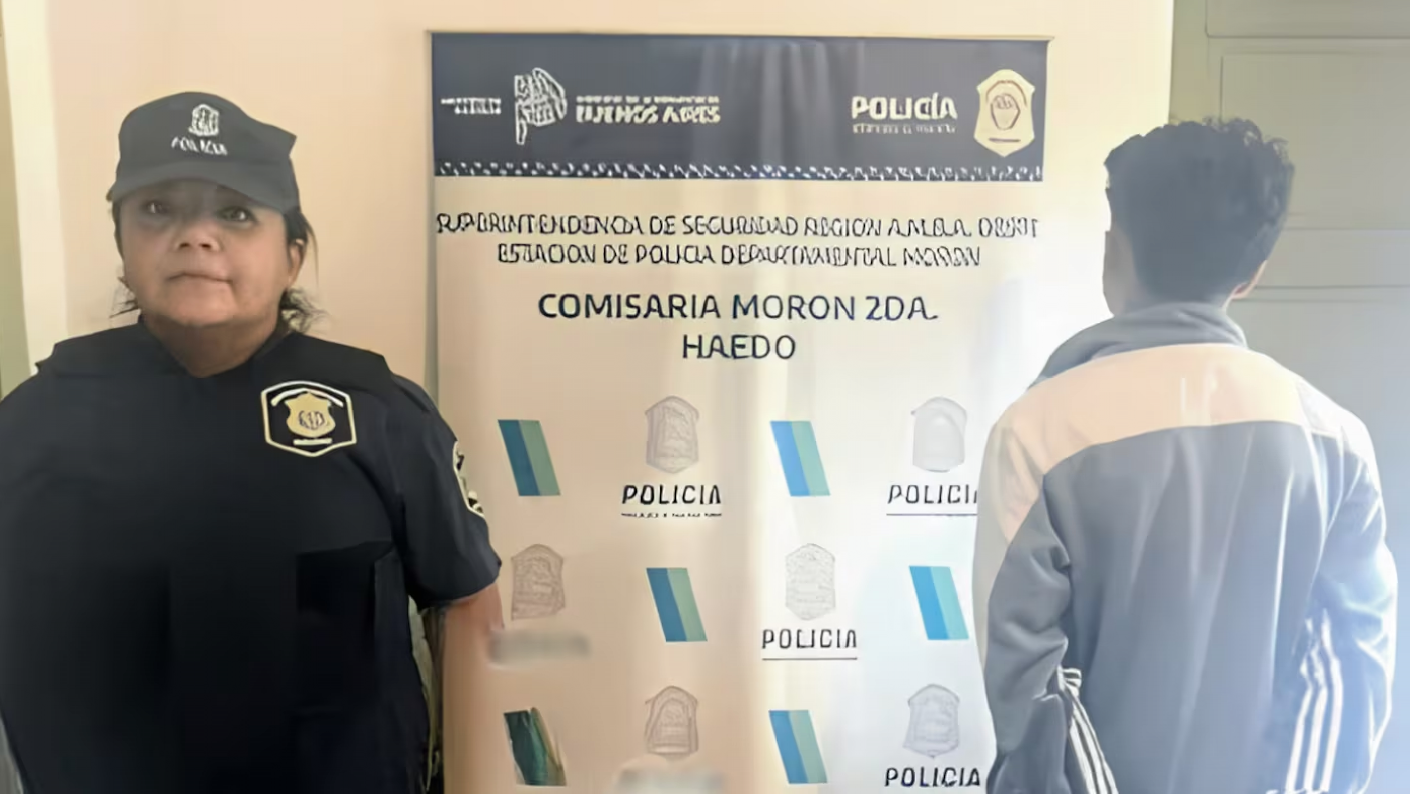 Un estudiante de 14 años amenazó a la directora en redes y la Justicia allanó su casa