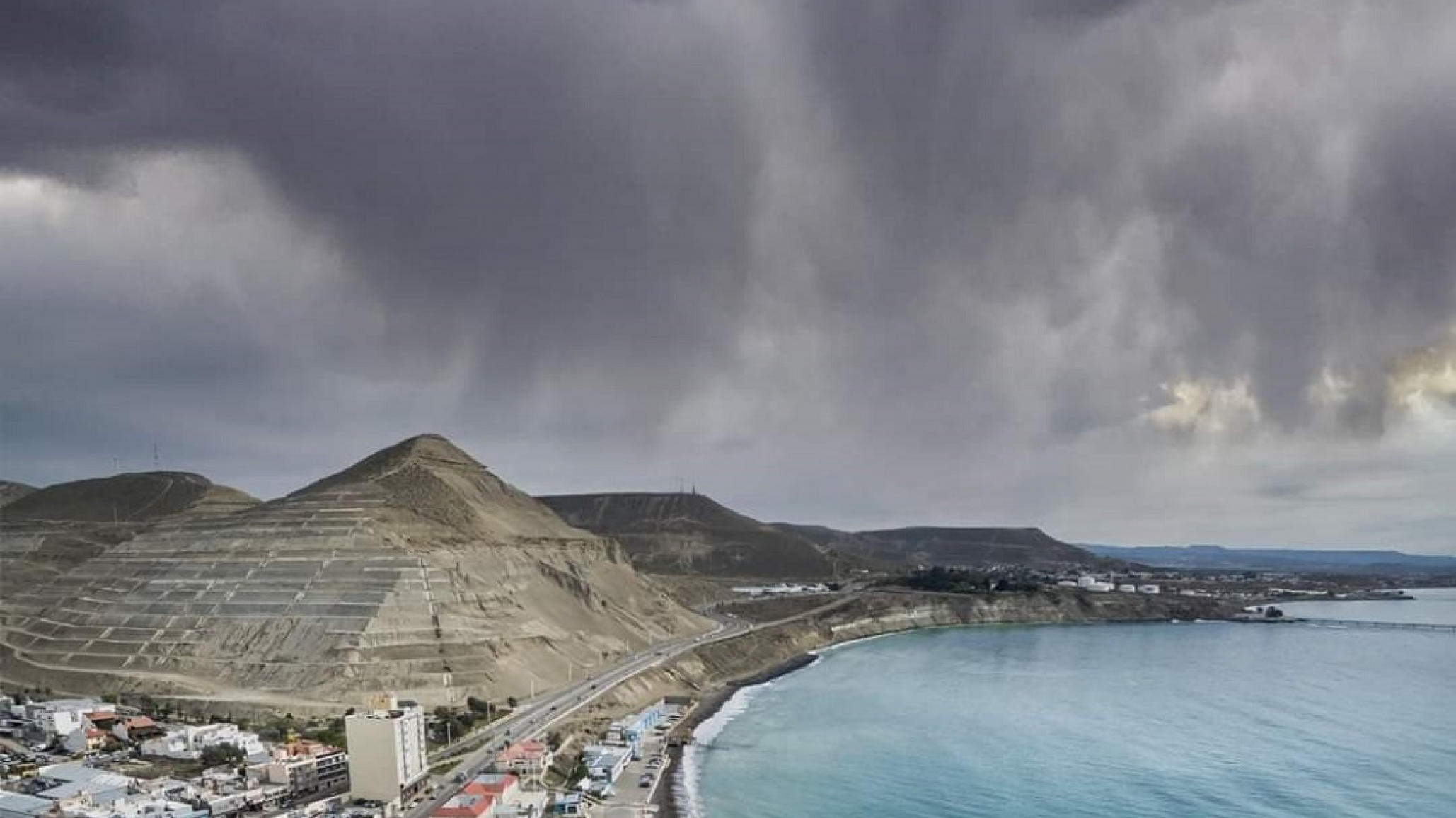 Lluvias y viento en Comodoro: rige alerta amarilla para este martes