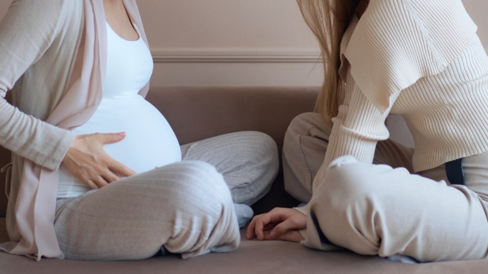 Fallo histórico en Chubut: ordenan a SEROS cubrir un tratamiento de fertilización para una pareja de mujeres