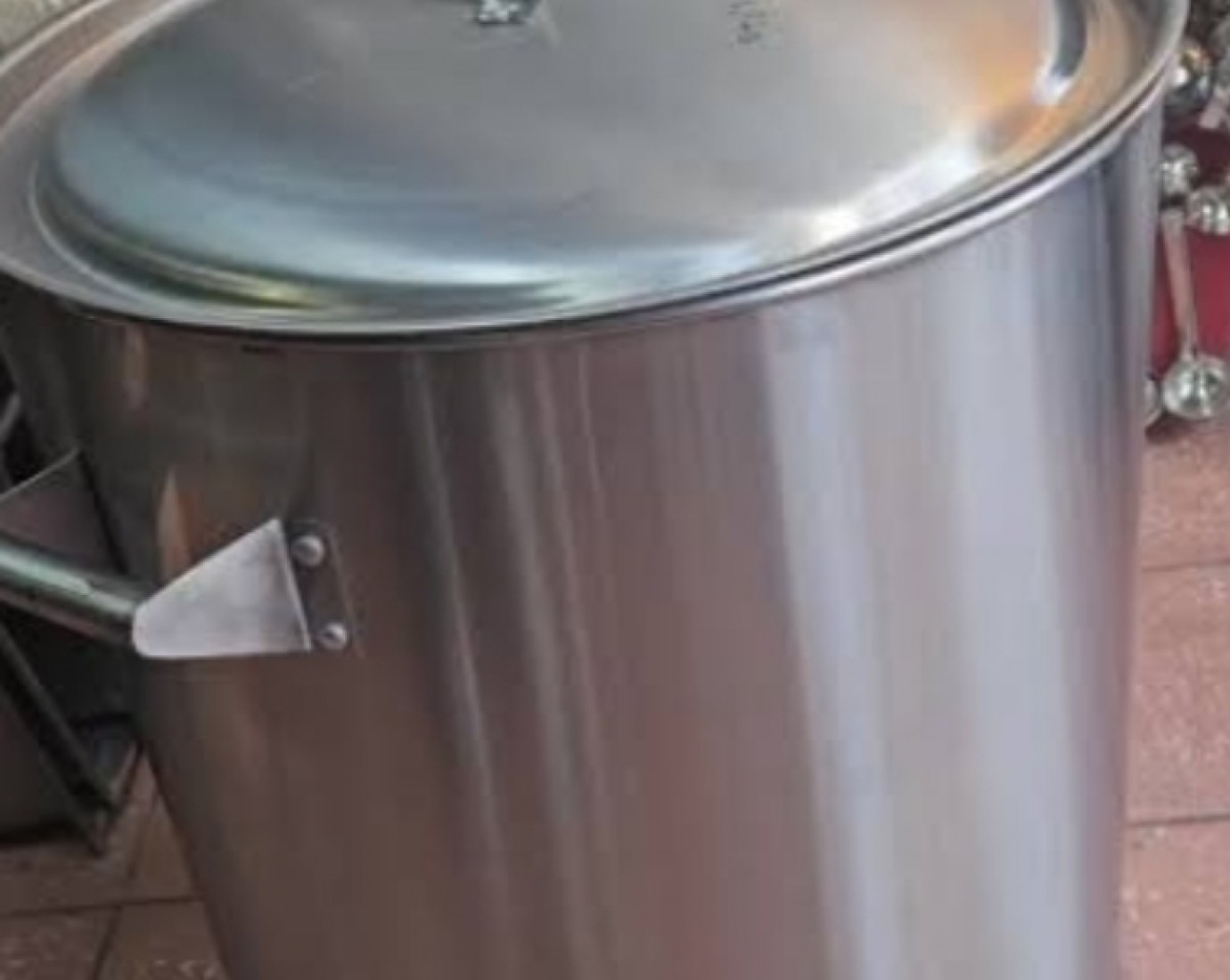 Comodoro: un merendero pide una olla de 100 litros para seguir cocinando