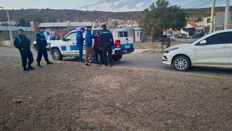 Capturaron en Comodoro Rivadavia a un prófugo por robo agravado con armas: lo buscaban desde 2025