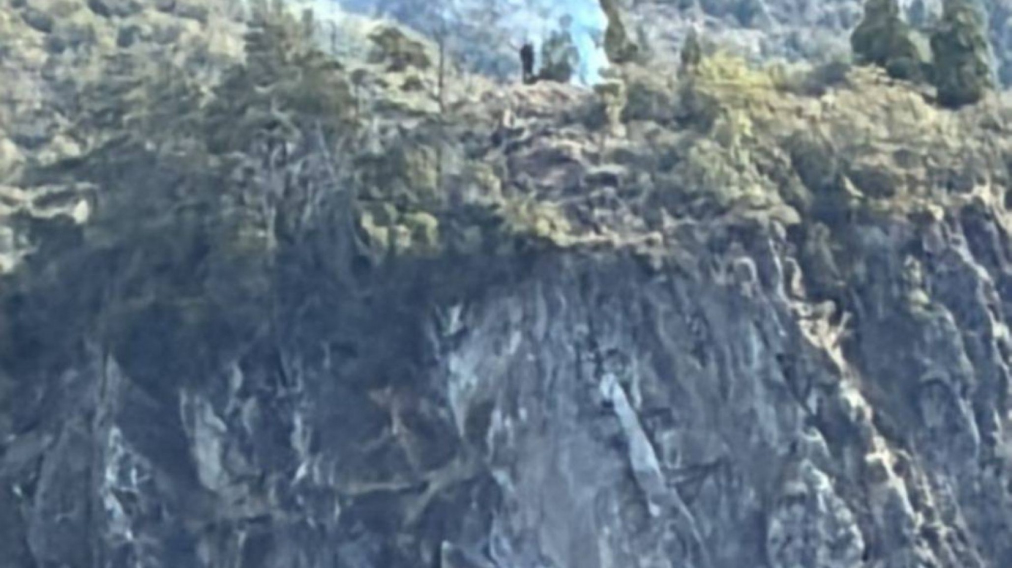 Rescate en Chubut: encontraron con vida a un joven tras intensa búsqueda en zona de montaña