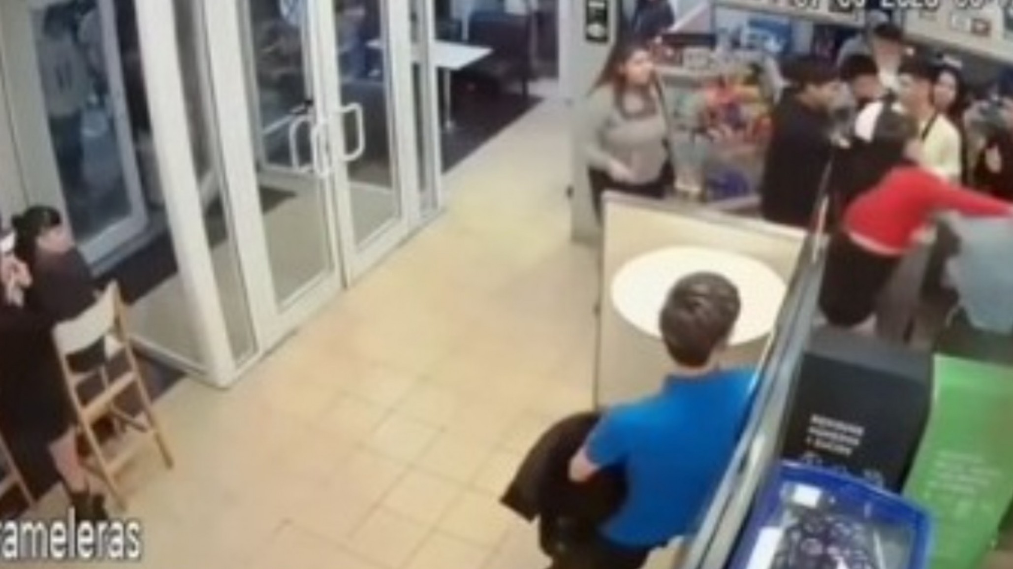 Denunció una brutal golpiza en una estación de servicio: "Me quebró 5 dientes y me dio patadas"