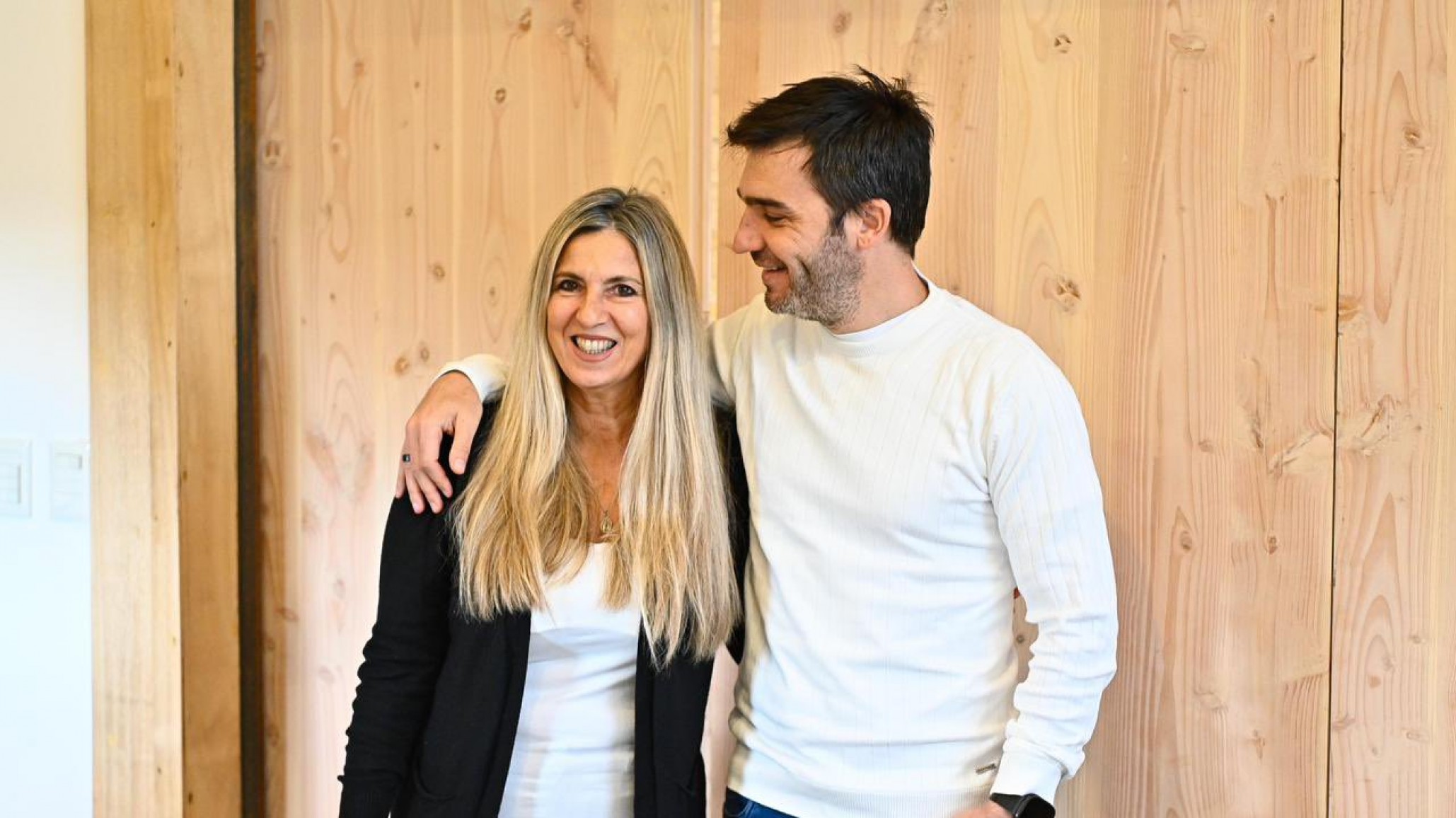 Tras su renuncia, Torres respaldó a Jacqueline Caminoa y destacó su labor