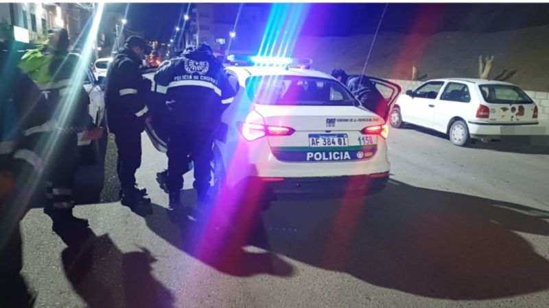 Comodoro: manejaba con 2,03 de alcohol, le secuestraron el auto y terminó demorado por insultar a la policía