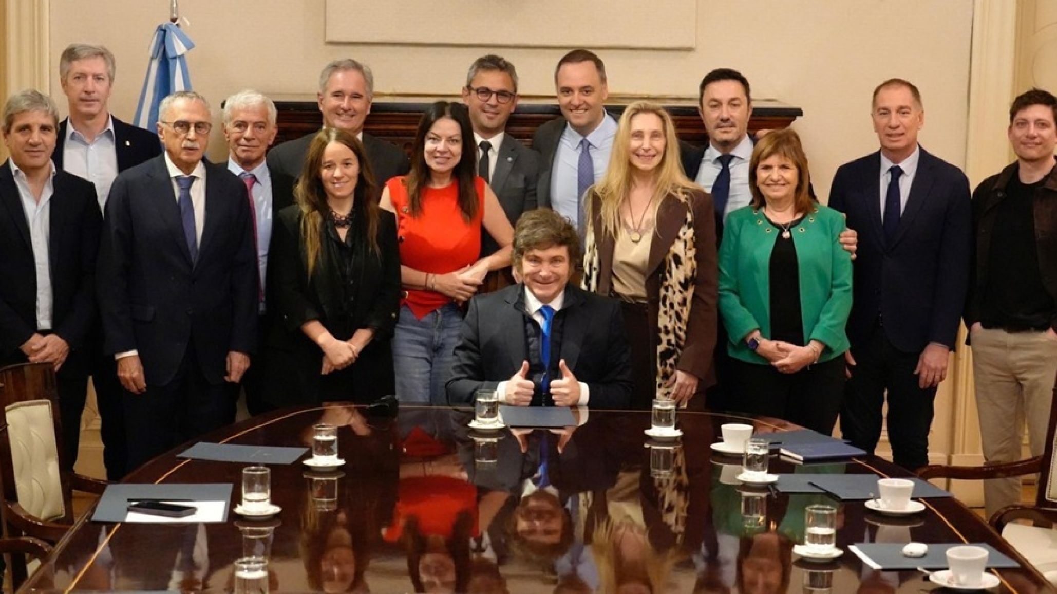 Gobierno nacional: Más de mil funcionarios cobrarán sueldos de hasta 8 millones de pesos tras un aumento del 123%