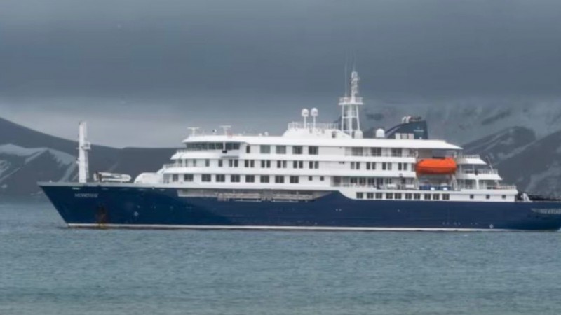 Evacúan a pasajeros por brote de hantavirus en un crucero con tres muertos