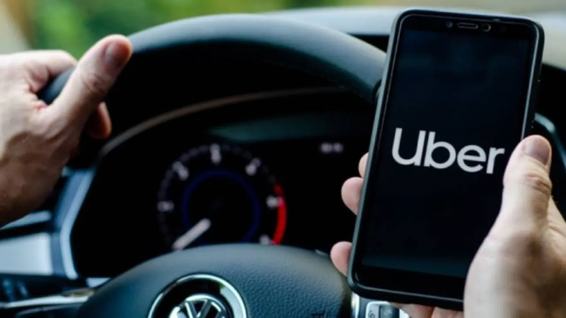 Buscan crear una app local de transporte que integre taxis, remises y Uber