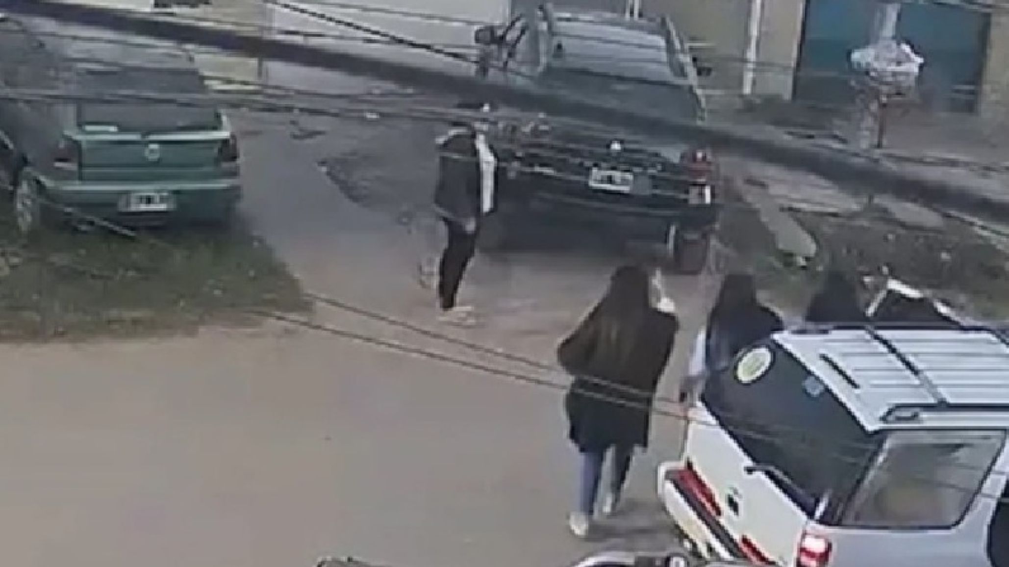 Salió a visitar a una amiga y regresó en una camioneta con desconocidos: brutal ataque a una nena de 12 años