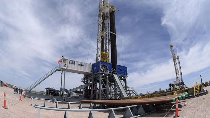 Nuevo tarifazo en puerta: el impacto del GNL y los errores de la planificación del Gobierno