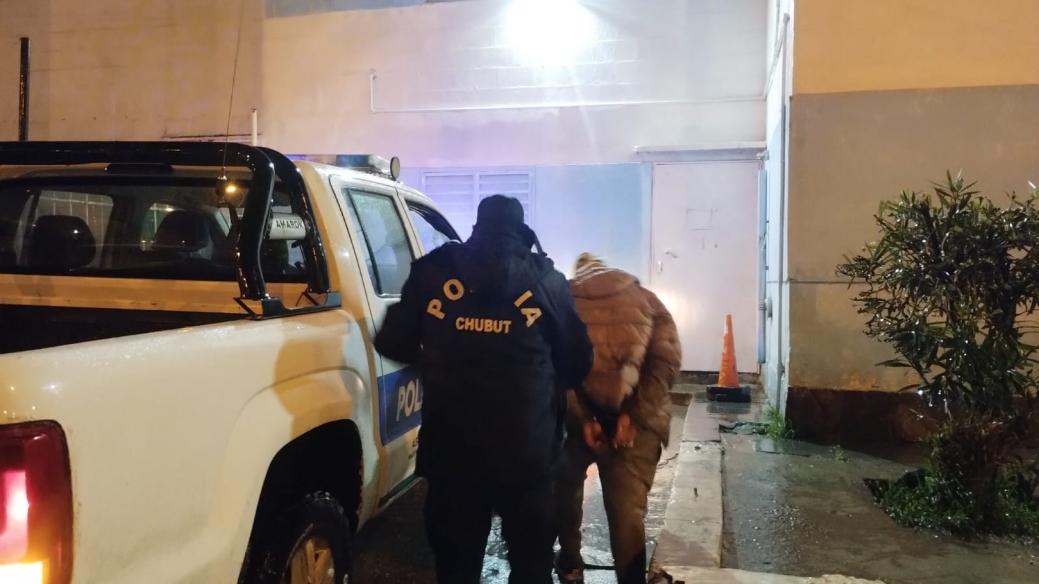 Detuvieron a dos personas por intentar entrar a robar a una vivienda en Abel Amaya
