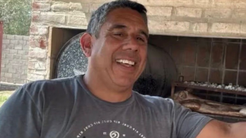 Hallaron el cuerpo de un hombre en un canal y sospechan de su hijo