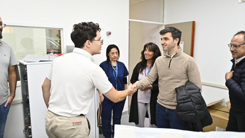 Llegó el nuevo tomógrafo al Hospital de Alta Complejidad "María Humphreys" y en los próximos días estará operativo