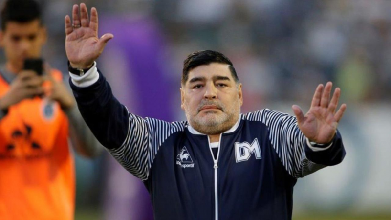 Juicio por Maradona: declara un médico que cuestionó la internación domiciliaria
