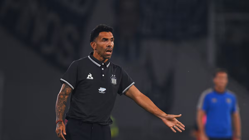 Carlos Tévez dejó de ser el entrenador de Talleres tras la eliminación ante Belgrano