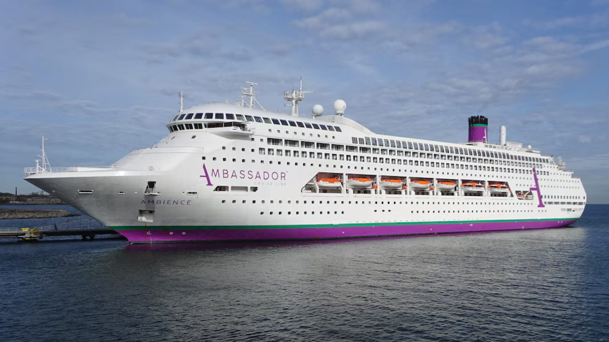Confinaron a más de 1.700 personas en un crucero por un posible brote de norovirus