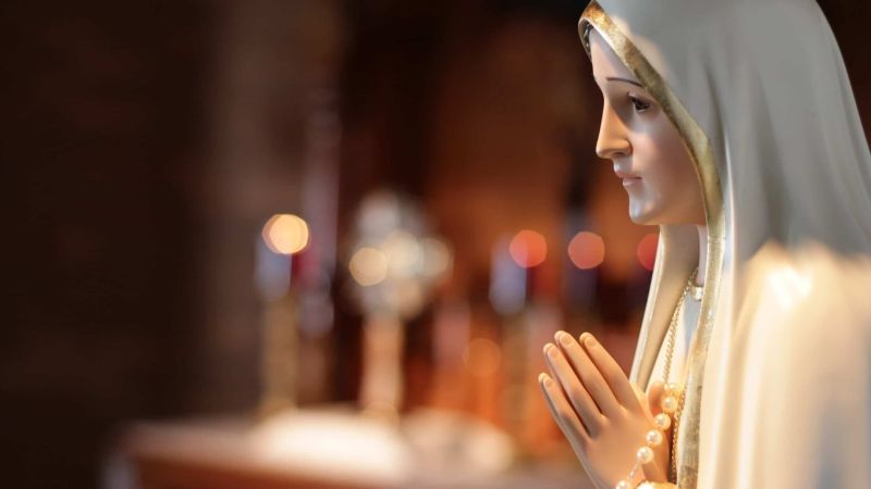 La historia detrás de la Virgen de Fátima: los misterios que marcaron a millones de fieles