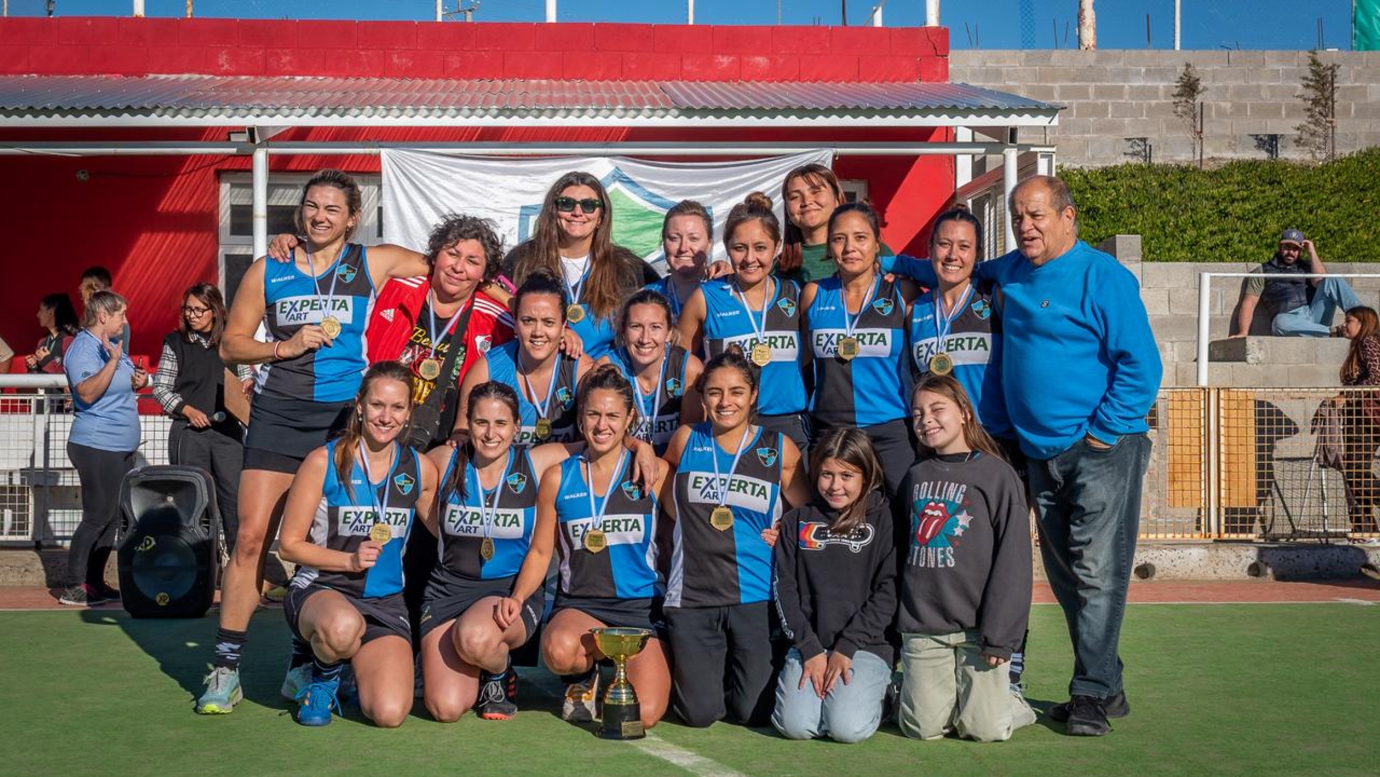 Calafate en veteranas y Portugués en caballeritos, se consagraron campeones del hockey local