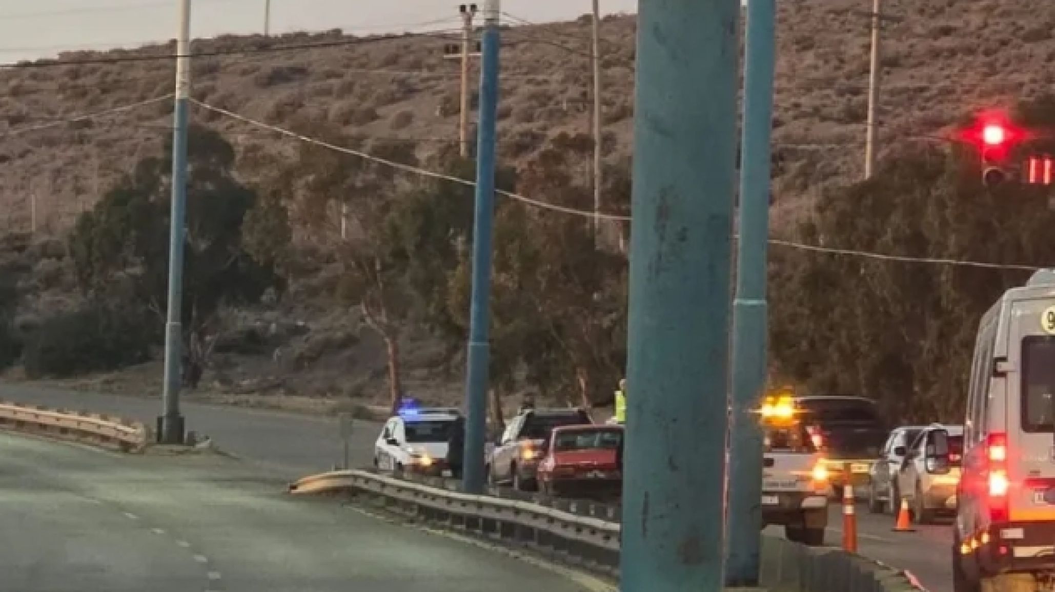Caos vehicular en la zona norte: un choque entre tres autos dejó una mujer herida y largas filas