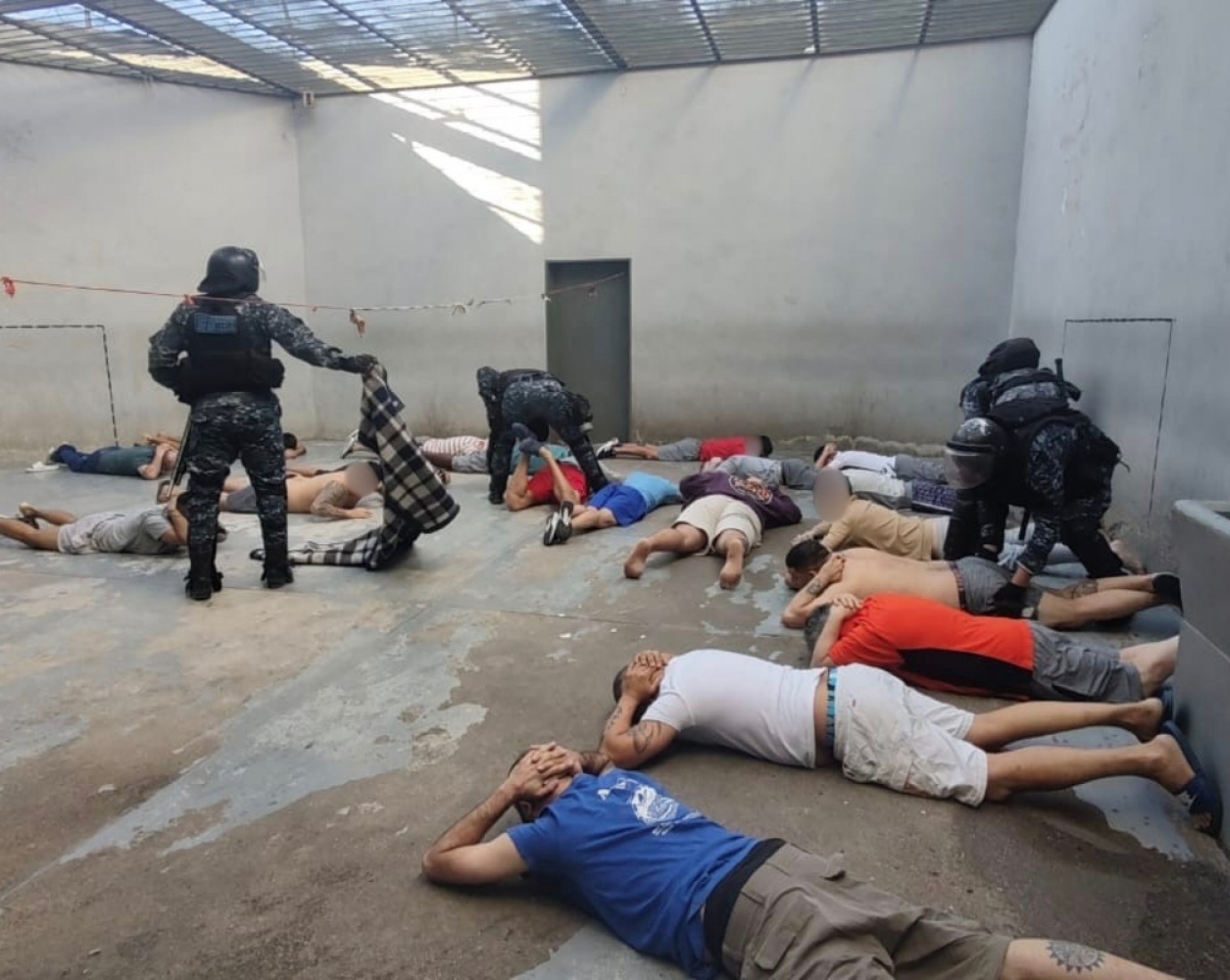 Realizaron una requisa en la Alcaidía Policial y hallaron drogas y celulares de última generación