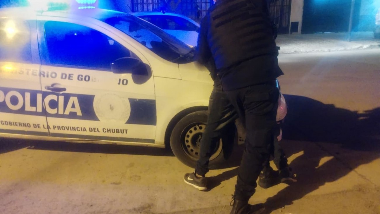 Intento de hurto en Comodoro Rivadavia: un joven fue detenido tras ser reducido por vecinos en barrio Quirno Costa