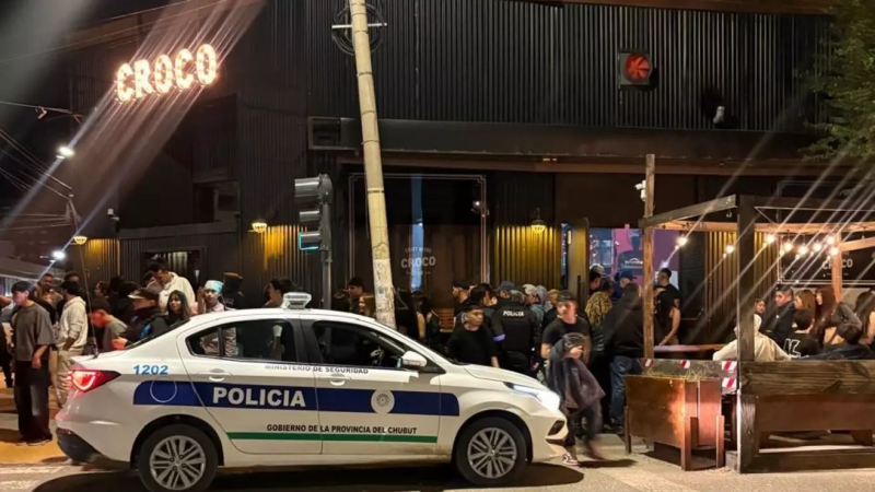 Buscaban a una adolescente de 16 años y terminaron clausurando un boliche de Puerto Madryn