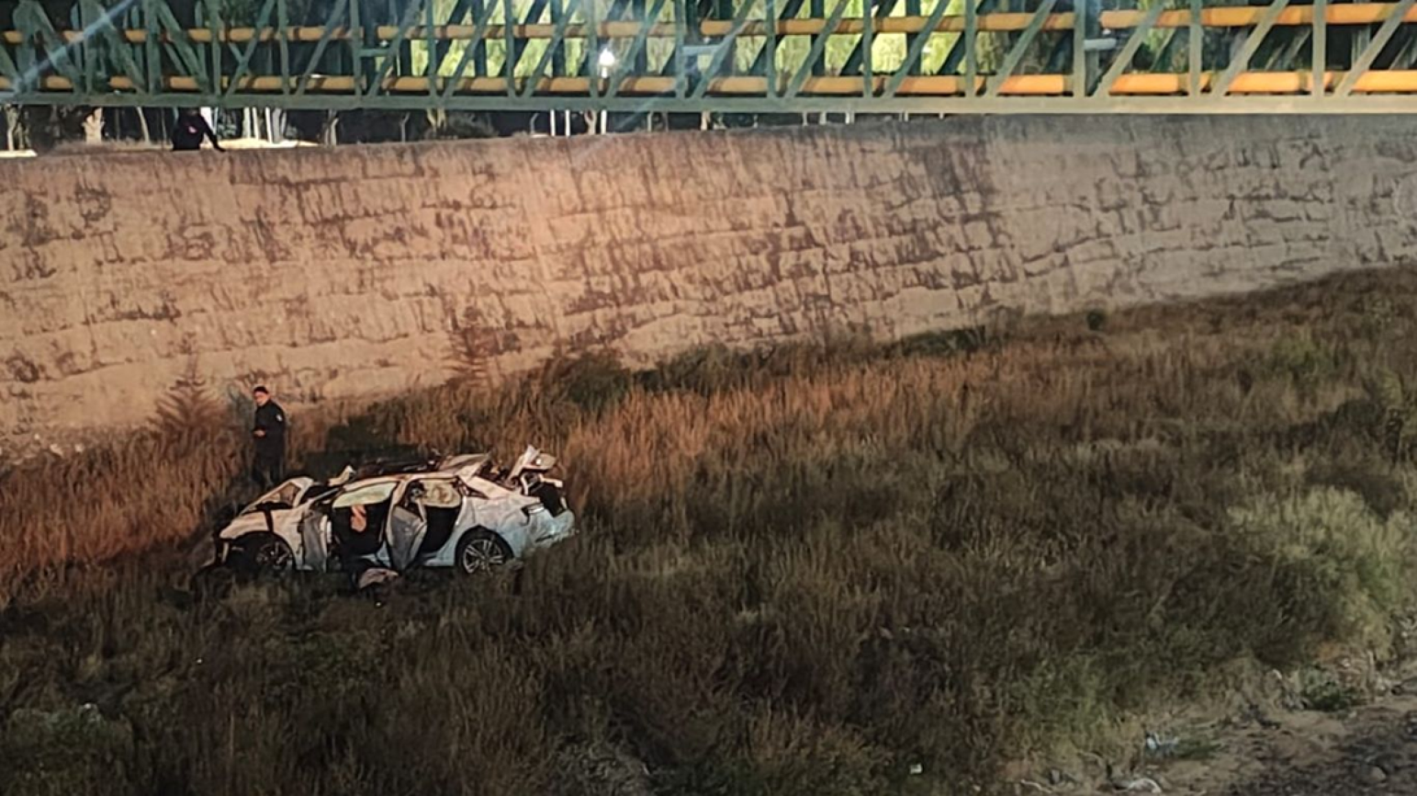 Mendoza: Murió en un accidente y le robaron antes de que llegue la ambulancia