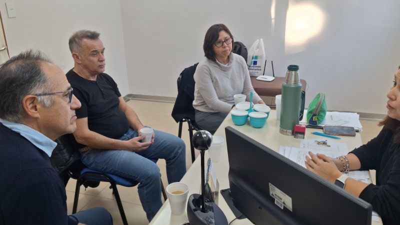 Autoridades de la Secretaría de Salud provincial visitaron el Hospital Rural de Sarmiento