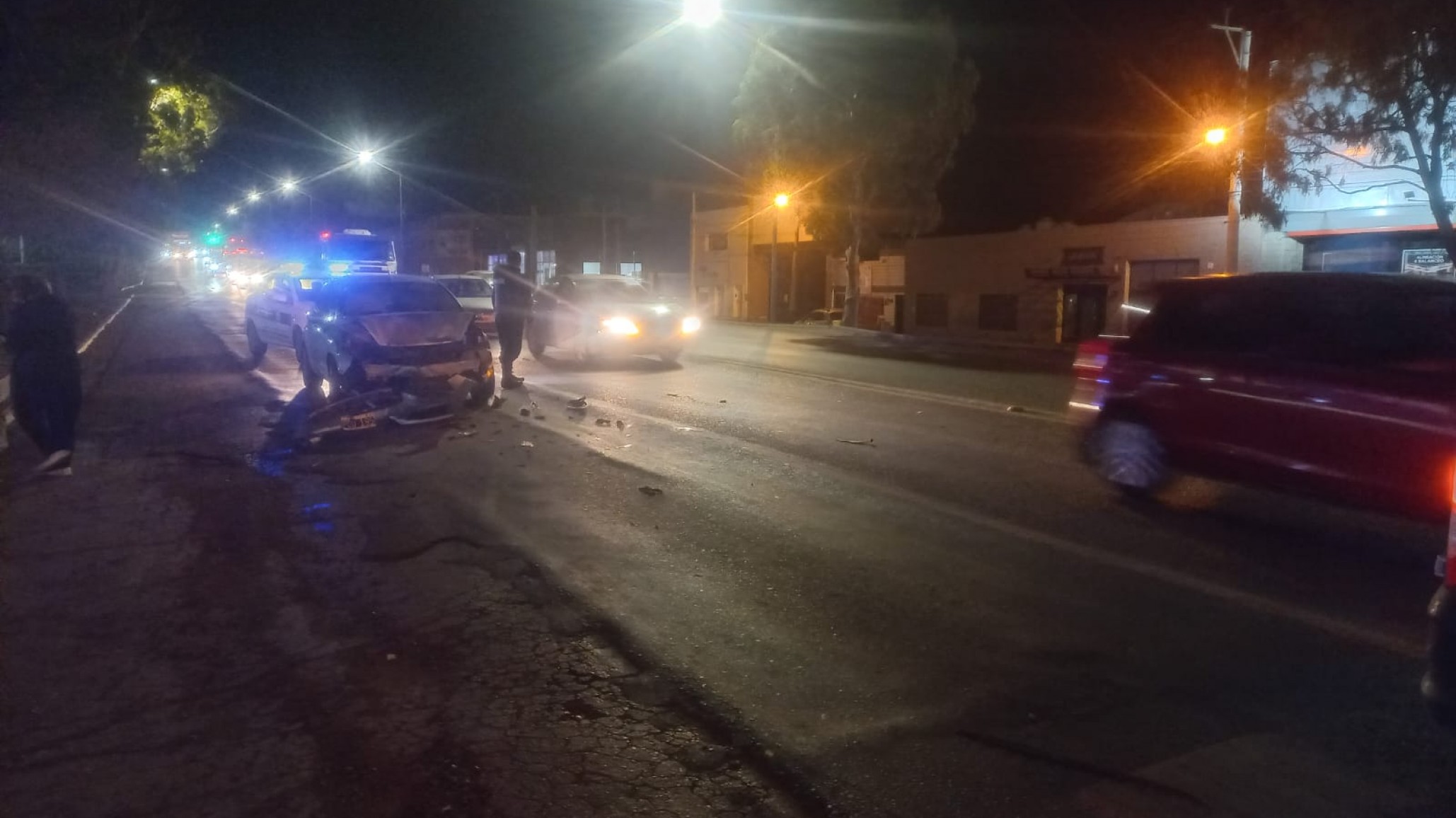 Choque en Comodoro: una conductora manejaba sin seguro y con el carnet vencido