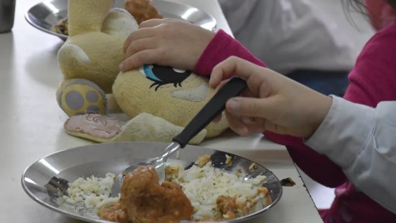 ¿Sobrepeso y retraso del crecimiento juntos? Cómo afecta la doble carga de malnutrición a los chicos del sur