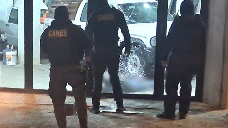 Frustraron un robo en una agencia de autos de Comodoro: un menor detenido