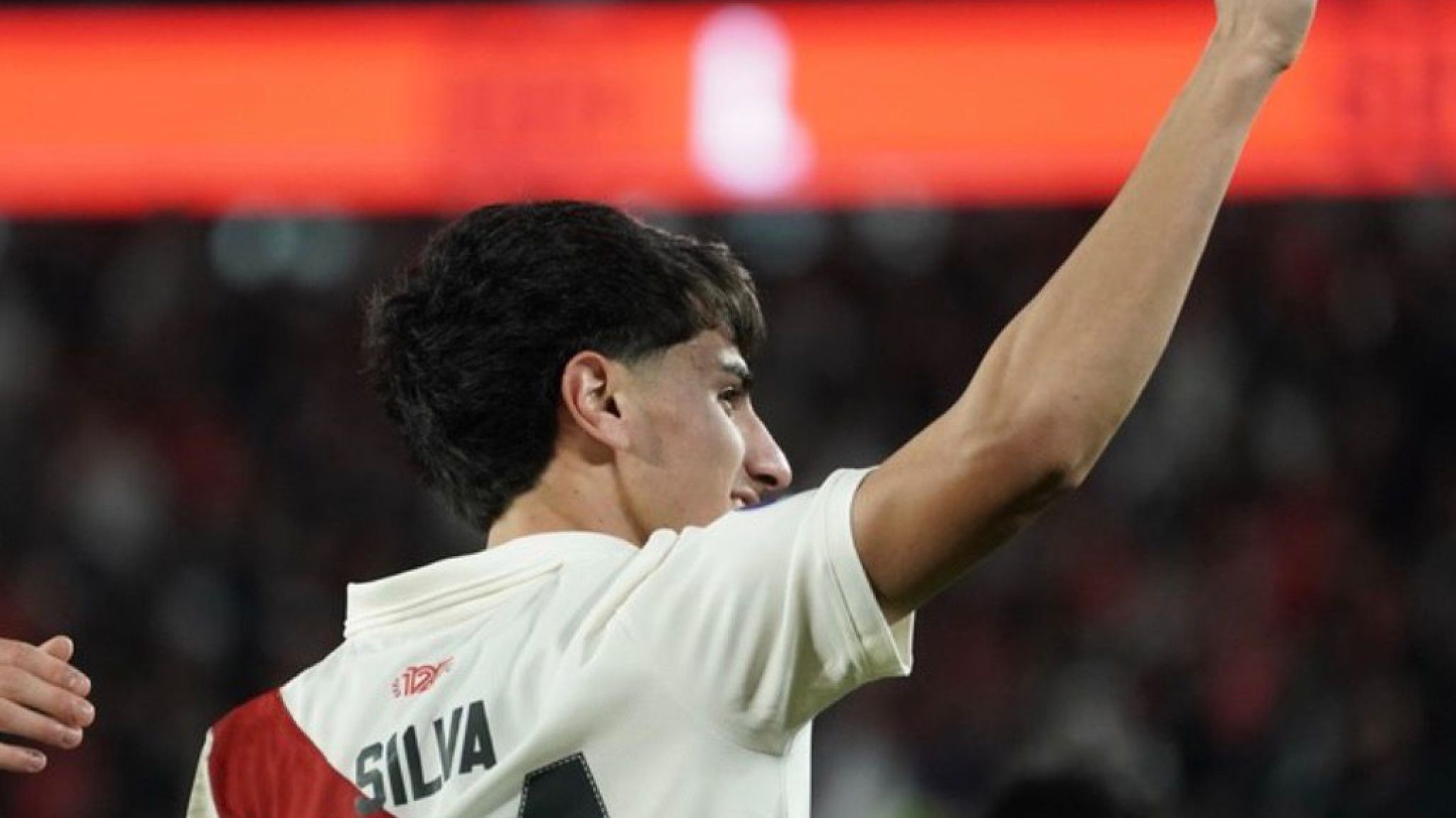 River goleó a Blooming y avanzó a octavos en medio de un clima de tensión con los hinchas