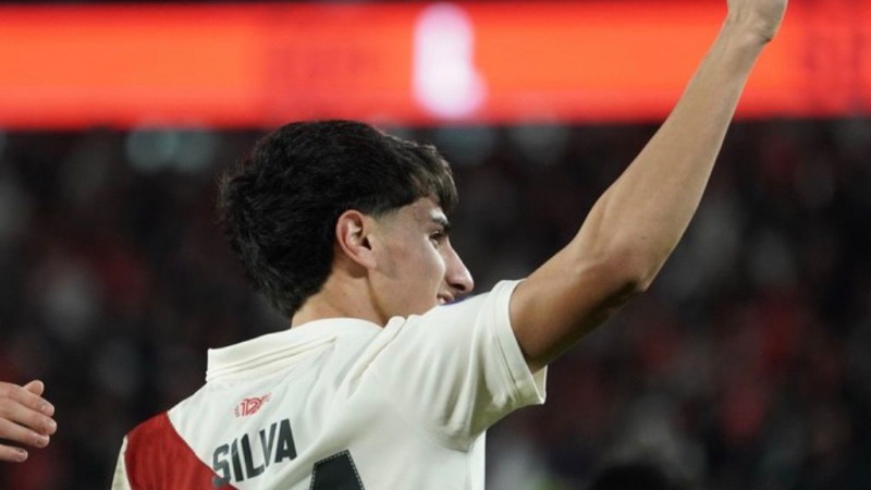 River goleó a Blooming y avanzó a octavos en medio de un clima de tensión con los hinchas