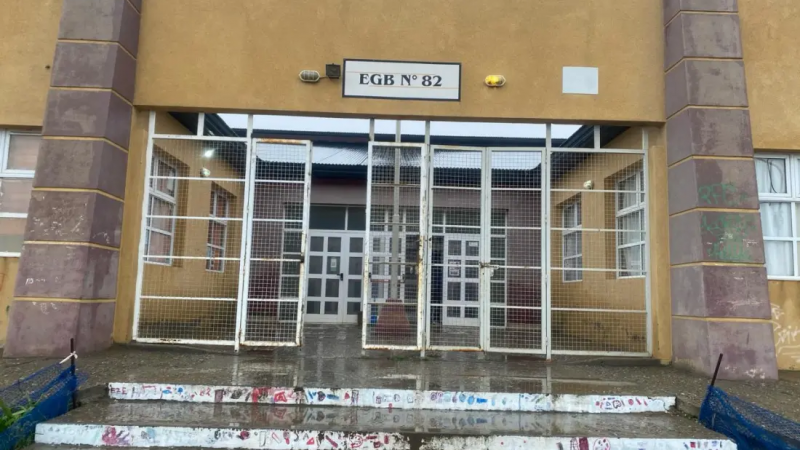 Una mujer habría golpeado a docentes y amenazado con un cuchillo en Caleta Olivia
