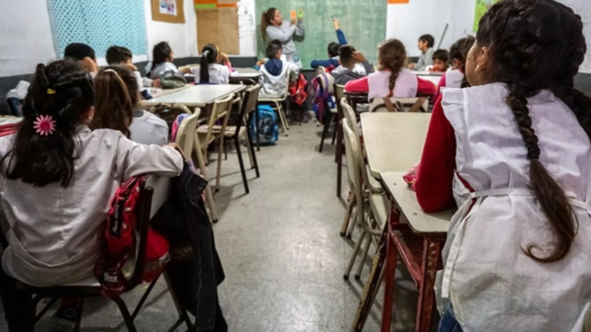 Aumentos mensuales, actualización automática e impacto en jubilaciones, los ejes centrales de la recomposición salarial docente